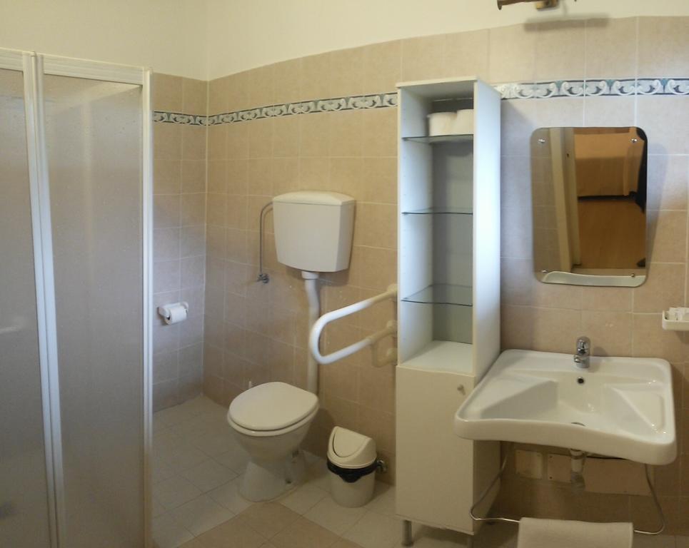 Casa Per Ferie Cardinal G. Guarino Bed & Breakfast Rome Exterior photo